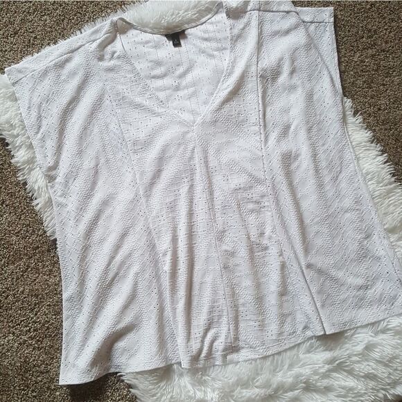 Torrid Top White Sleeveless Vneck Womens Size 2X - Picture 1 of 8